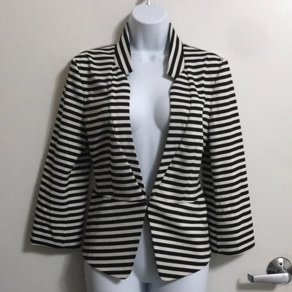 Express Jackets & Blazers - Express White & Black Striped Blazer Sz L